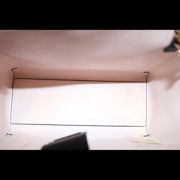 kate spade Tote - Picture 4 of 6